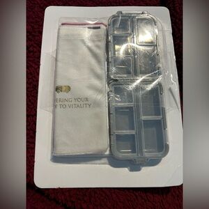 Clear 10compartment travel box  Case with White Microfiber Pouch